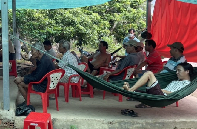 Vụ bắt quả tang 17 người đánh bạc trực tuyến: Nhà cái bên Campuchia