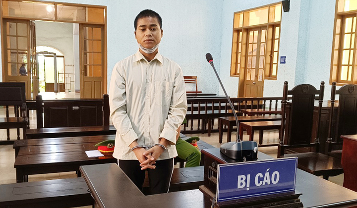 Vụ bé gái 8 tuổi bị hiếp dâm trên đường đi học về: 