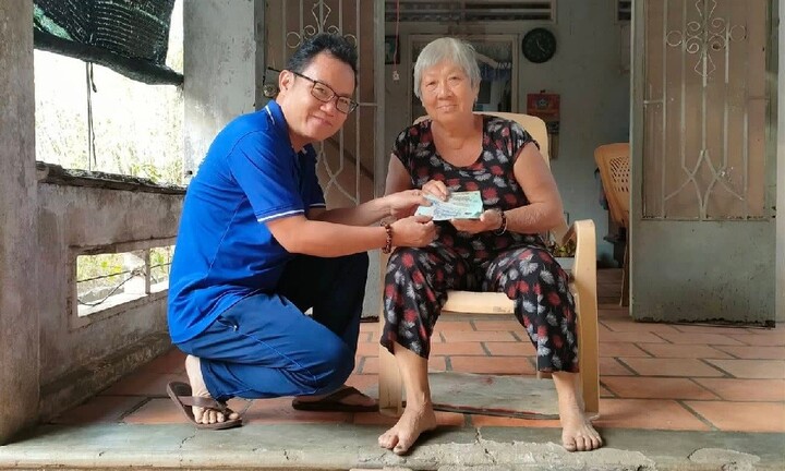Người thầy giáo có trái tim nhân ái và giàu lòng thiện nguyện