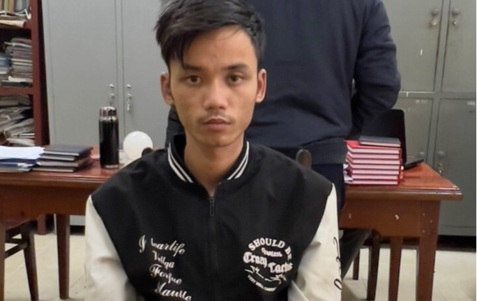 Hậu chia tay, gã trai 25 tuổi ném 