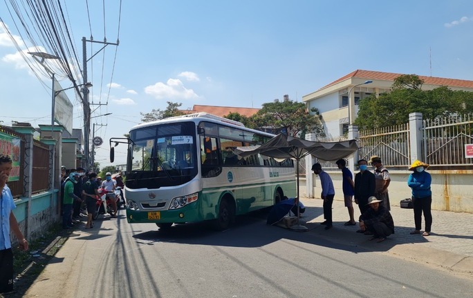 Vụ bé gái lớp 3 gặp nạn trước cổng trường ở Đồng Nai: Hiệu trưởng tiết lộ bất ngờ