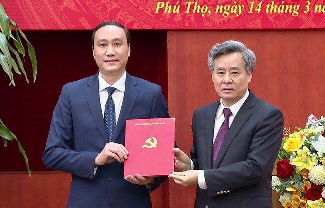 Bộ Chính trị, Ban Bí thư, Chủ tịch nước, Thủ tướng Chính phủ điều động, chỉ định, bổ nhiệm nhân sự mới