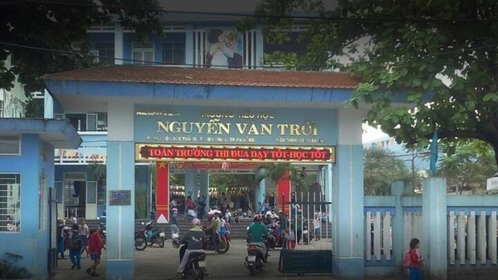 Đà Nẵng: Làm việc với nhà trường về thông tin người lạ dụ dỗ học sinh