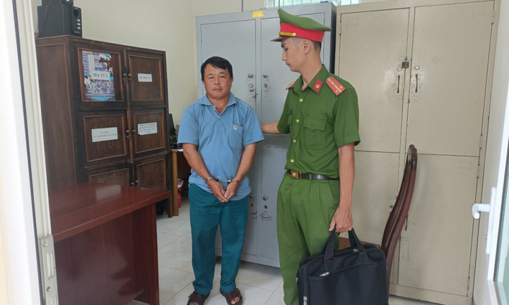 Phẫn nộ vụ bé gái 14 tuổi bị cha dượng hiếp dâm