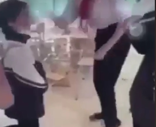 Vụ nữ sinh bắt bạn quỳ, tát liên tiếp 7 cái vào mặt: Hé lộ nguyên nhân