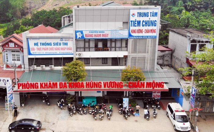 Camera tố cáo hành động kinh hoàng của nữ hộ lý ở Phú Thọ