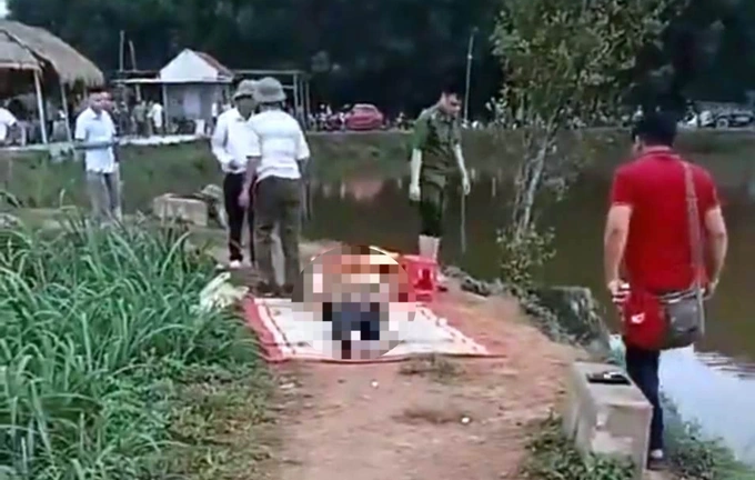 Kinh hãi phát hiện thi thể thiếu nữ dưới hồ câu cá ở Nghệ An