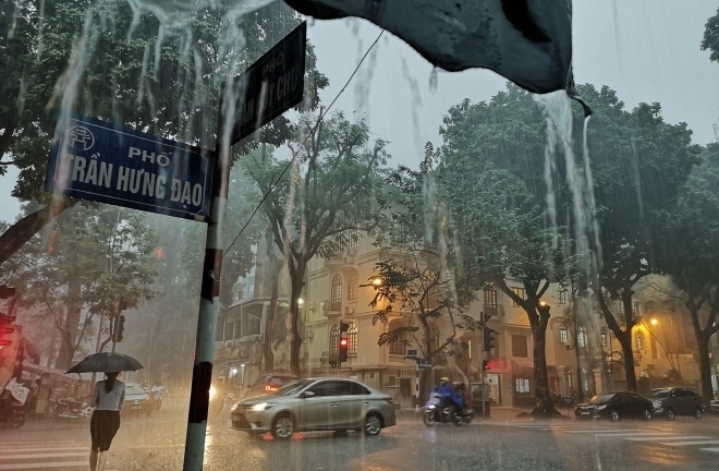 Tin tức dự báo thời tiết hôm nay 4/6: Hà Nội chiều tối có mưa rào
