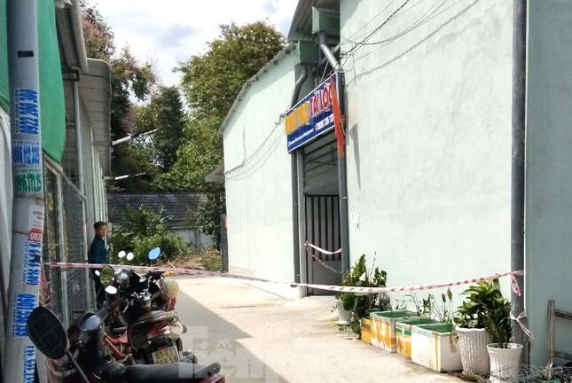 Vụ đôi nam nữ chết trong phòng trọ khóa trái cửa ở Bình Dương: Hàng xóm nói gì?
