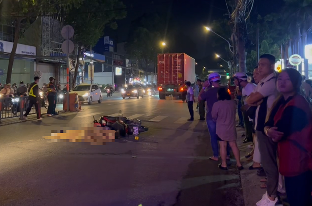 Tai nạn giao thông ở TP. HCM, cô gái trẻ tử vong thương tâm