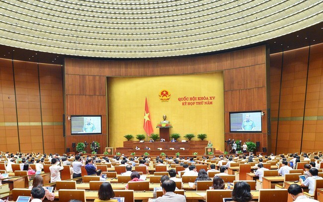 Ngày 22/6, Quốc hội thảo luận về dự án Luật Viễn thông (sửa đổi)