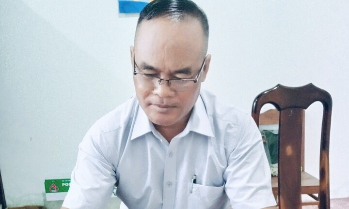 Kỳ thi tốt nghiệp THPT 2023: Cán bộ xã 51 tuổi lần đầu đi thi ở Đắk Lắk