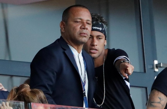 Cha của Neymar bị bắt giữ