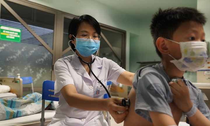 Nhiều trẻ viêm phổi do khuẩn Mycoplasma, triệu chứng dễ nhầm với cảm cúm