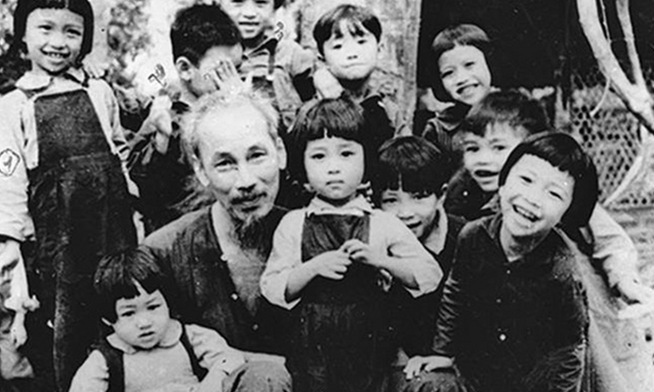 Tháng Năm nhớ Bác