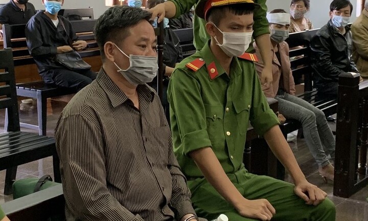 Xuất hiện 3 nhân chứng mới, hoãn phiên tòa xử vụ cựu bí thư xã giết người, đốt xác