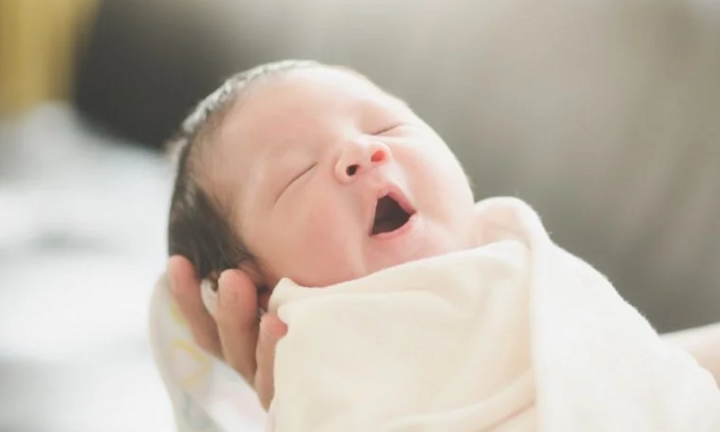 Trẻ chưa được cấp giấy khai sinh có được hưởng bảo hiểm y tế?