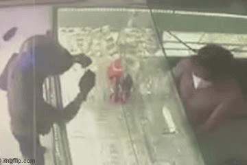 Vụ thanh niên giật phăng lắc vàng 5 chỉ: Ông chủ tiệm vàng tiết lộ bất ngờ