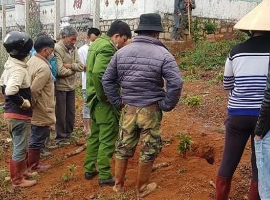 Tin tức pháp luật ngày 8/4: Mưa lớn lộ thi thể người phụ nữ nghi bị chồng sát hại, phi tang xác