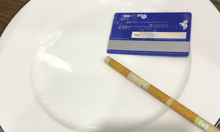 Bắt quả tang 8 nữ nhân viên massage 