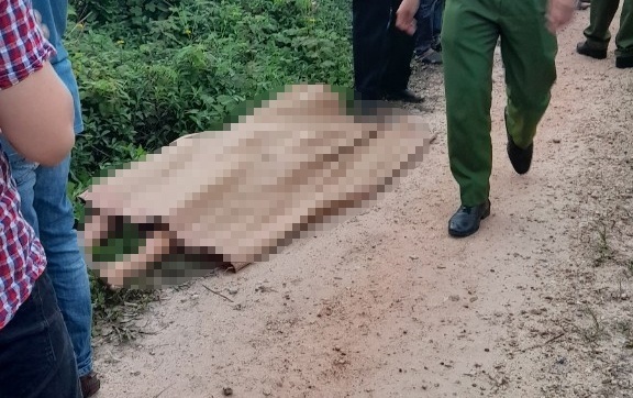Thấy nam sinh lớp 8 bị đuối nước, nhóm bạn chạy đi gọi người cứu nhưng không kịp