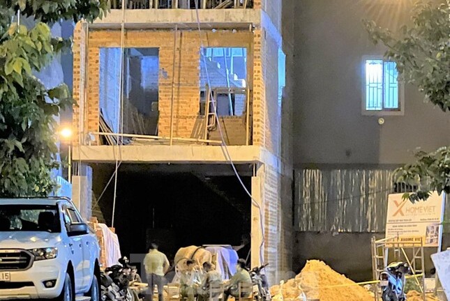 Nữ thợ hồ 39 tuổi rơi từ tầng 3 xuống đất tử vong