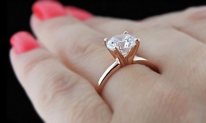 Vụ nữ học viên dàn cảnh đánh ghen, tống tiền thầy giáo: Lấy tiền mua nhẫn kim cương