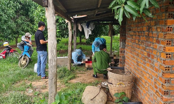 Thi thể người đàn ông trong căn nhà hoang trên rẫy mít