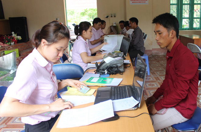 Sinh viên nào được vay vốn đi học? Thủ tục ra sao?