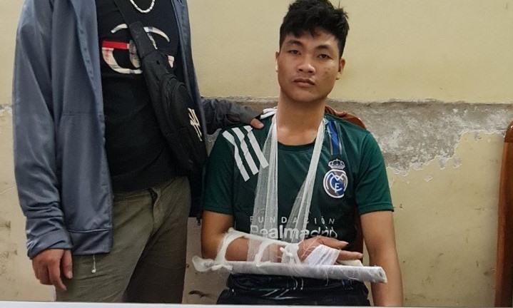 Bị vây bắt, thanh niên Sơn La 