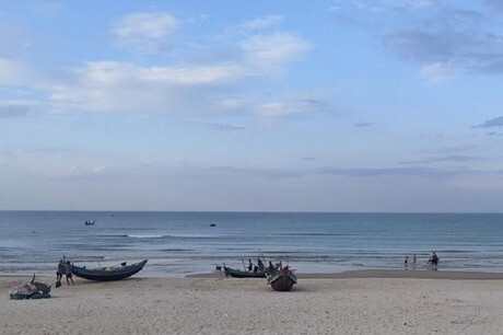 Phát hiện thi thể đang trôi trên biển: Mặt bị biến dạng, tay đeo đồng hồ