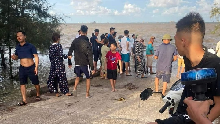 Vụ nam sinh vừa thi xong tốt nghiệp THPT đi tắm biển, bị đuối nước: Tìm thấy thi thể nạn nhân