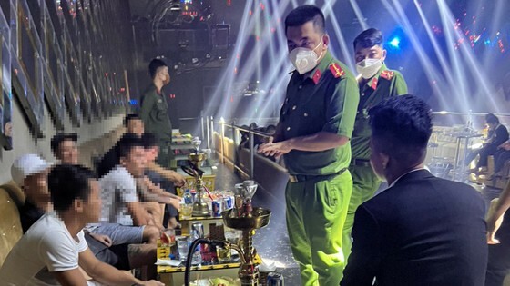 Hàng loạt quán karaoke, massage có hoạt động kích dục, mua bán dâm bị kiến nghị rút giấy phép