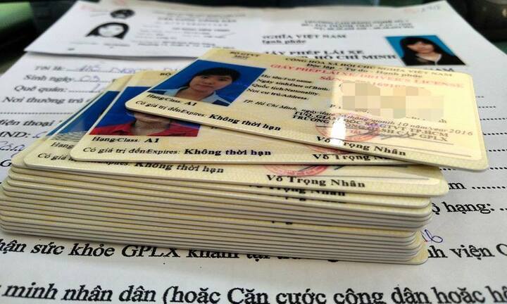 Nộp phạt vi phạm giao thông quá trễ, có lấy lại được bằng lái xe không?