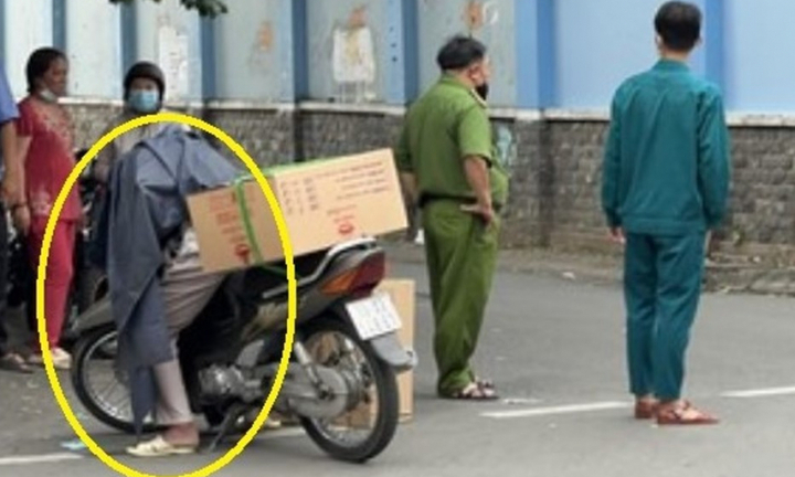Phát hiện người đàn ông tử vong trong tư thế ngồi trên xe máy 