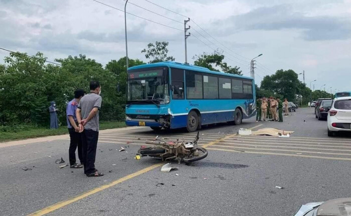 Hai thanh niên tử vong trên Quốc lộ 32 sau tai nạn