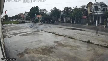 Tai nạn ở Thanh Hóa: Khoảnh khắc 2 xe 