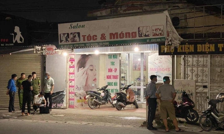 Vụ đâm chết người tình khi đang gội đầu cho khách: Tài xế xe tải khai bất ngờ