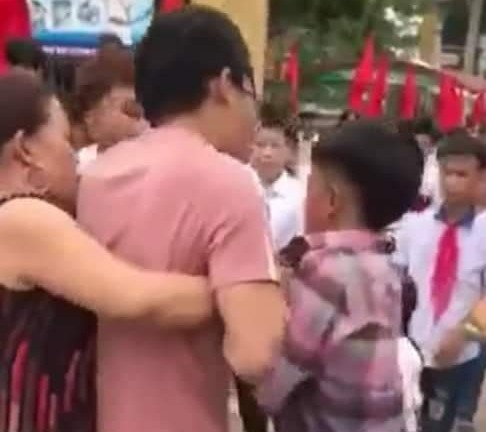Vụ nam sinh lớp 8 ở Phú Thọ nghi bị hành hung tại cổng trường: Hiệu trưởng nói gì?