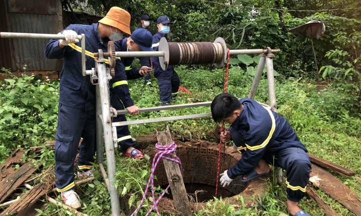 Bàng hoàng phát hiện thi thể thanh niên mất tích dưới giếng