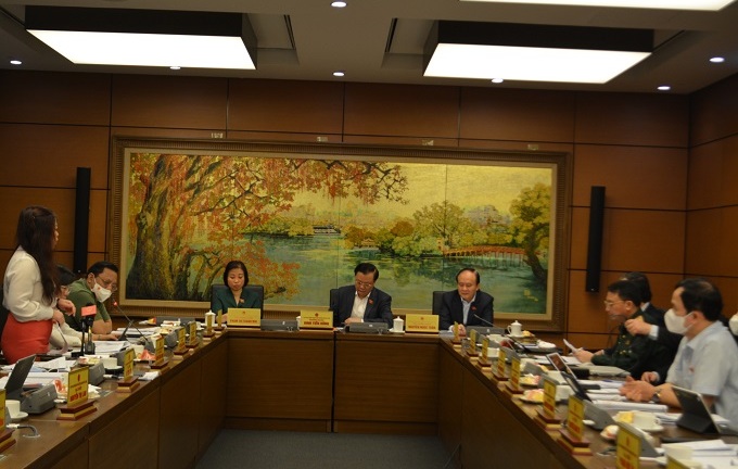 Hà Nội lý giải việc thận trọng mở cửa trường, đón học sinh đi học trở lại