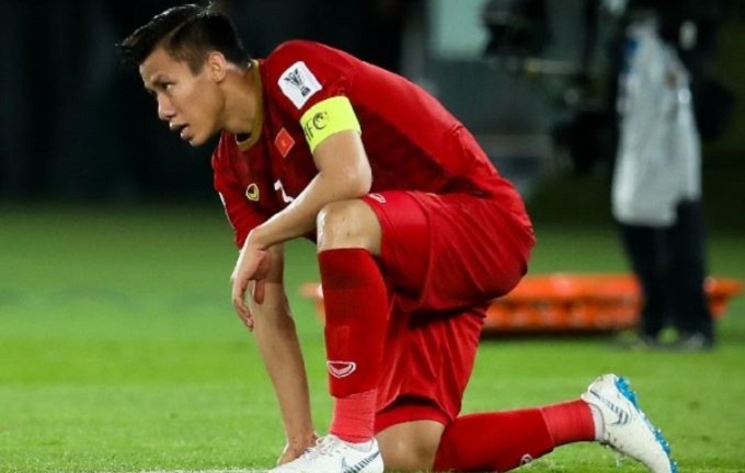 Ông Park mạnh tay thay đổi: Quế Ngọc Hải thôi làm đội trưởng, nhiều cái tên tham dự AFF Cup sẽ bị loại