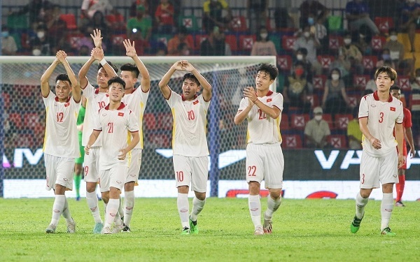 Gần nửa đội hình nhiễm COVID-19, U23 Việt Nam gấp rút bổ sung viện binh từ quê nhà