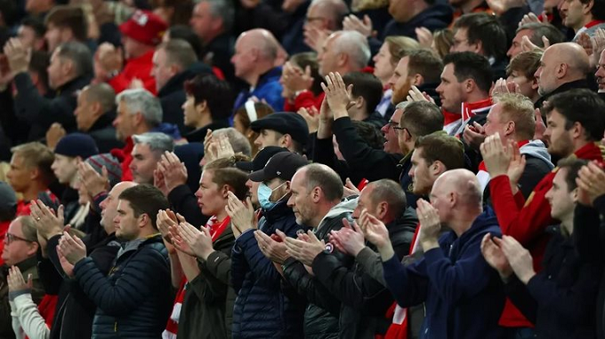 Người thân Ronaldo xúc động trước nghĩa cử cao đẹp của CĐV Liverpool