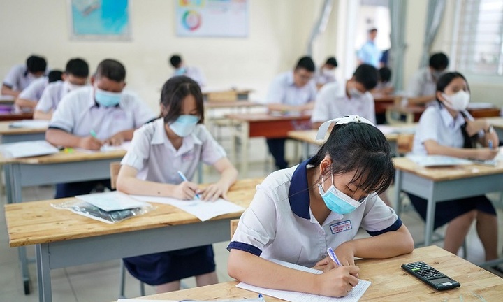 Hình ảnh các thí sinh thi môn cuối cùng trong kỳ tuyển sinh vào lớp 10 ở TP.HCM