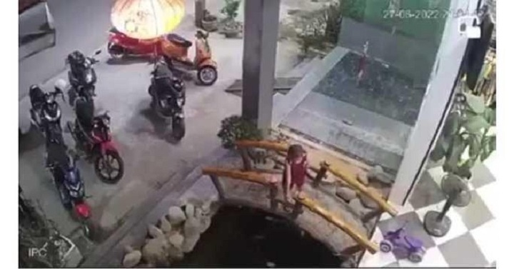 Quảng Bình: Bé 4 tuổi tử vong trong bể cá của quán cà phê