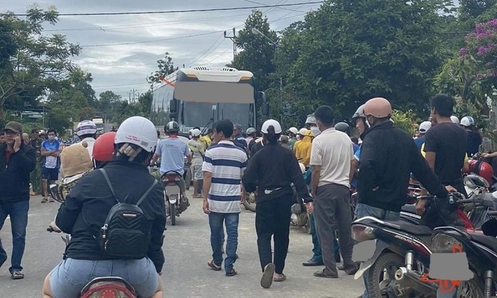 Điều tra nguyên nhân người đàn ông tử vong trên xe khách ở Đắk Lắk