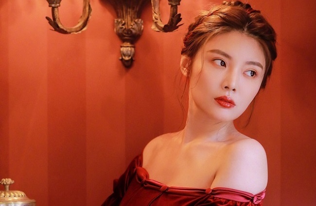 Người đẹp nghiện khoe thân bỏ gu gợi cảm nhưng vẫn đánh gục mọi ánh nhìn
