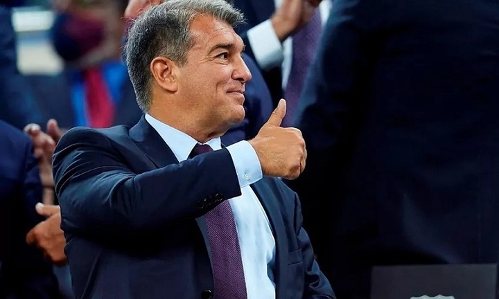 Barcelona tiếp tục bán tài sản để mua sắm