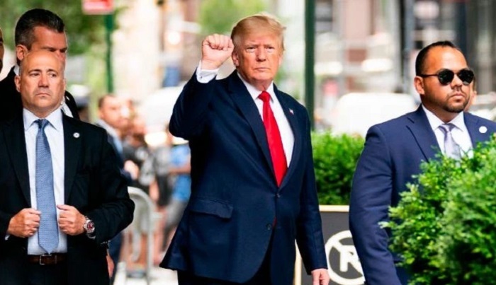 Cựu Tổng thống Trump cáo buộc FBI đang 